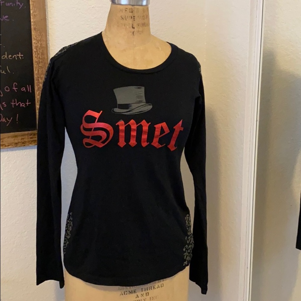 Graphic Long Sleeve Tee Top Hat